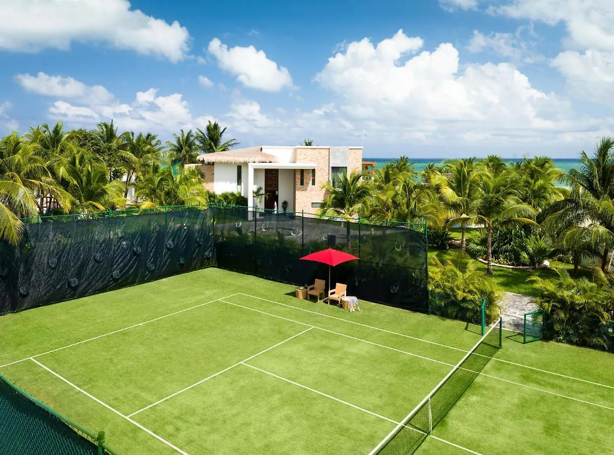 Azul Villa Esmeralda Puerto Morelos