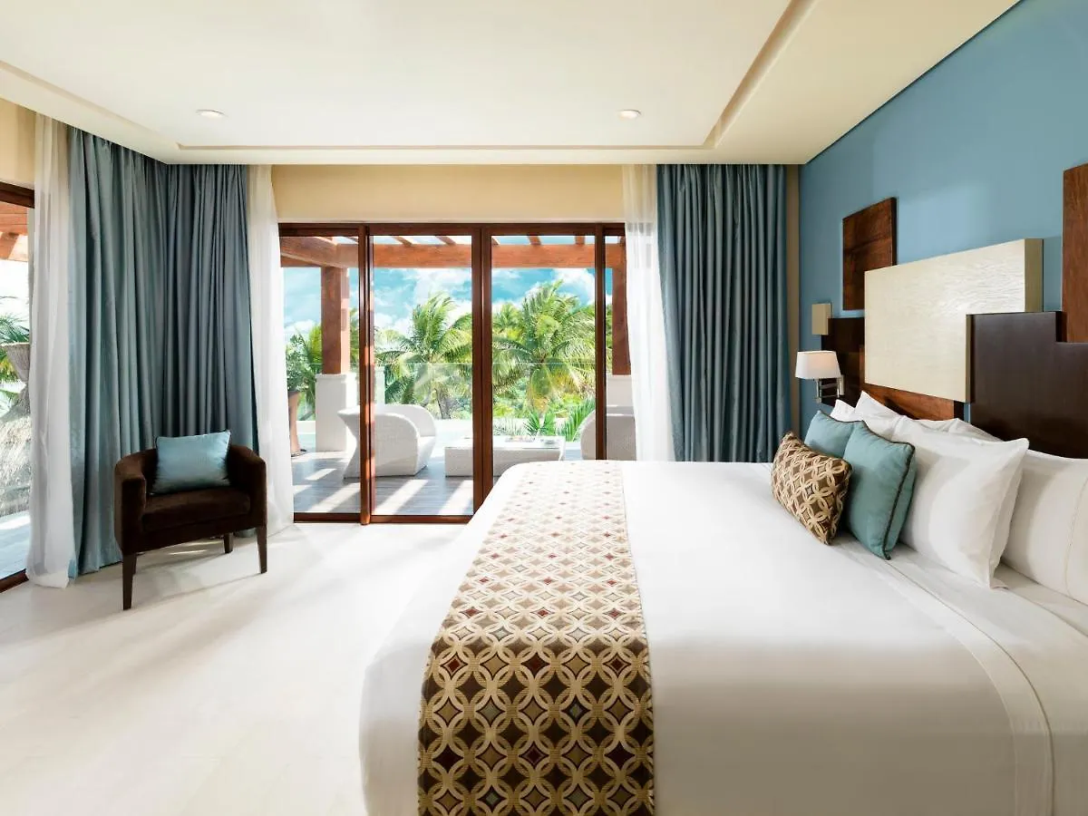 Azul Villa Esmeralda Puerto Morelos