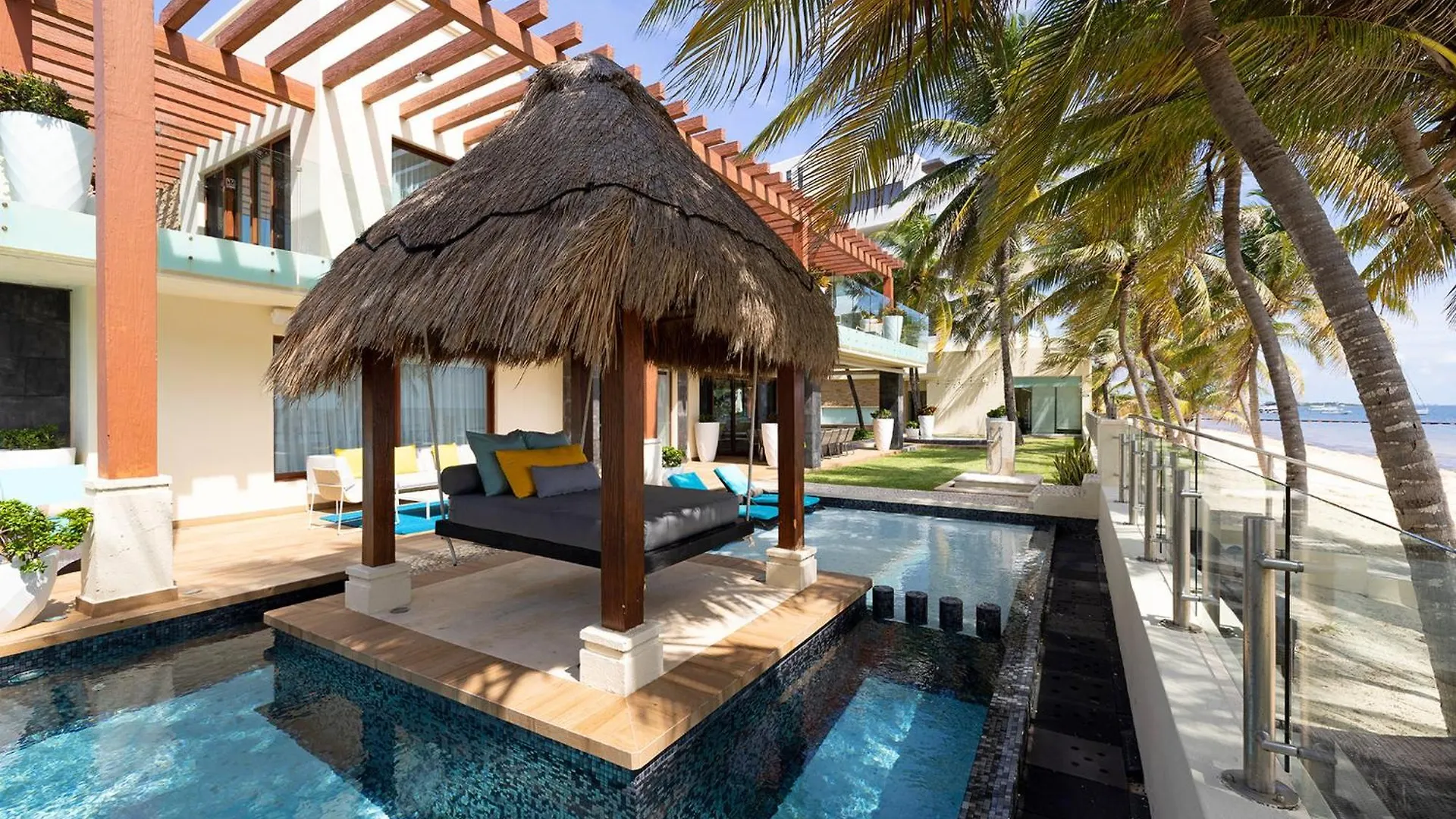 Azul Villa Esmeralda Puerto Morelos Mexico