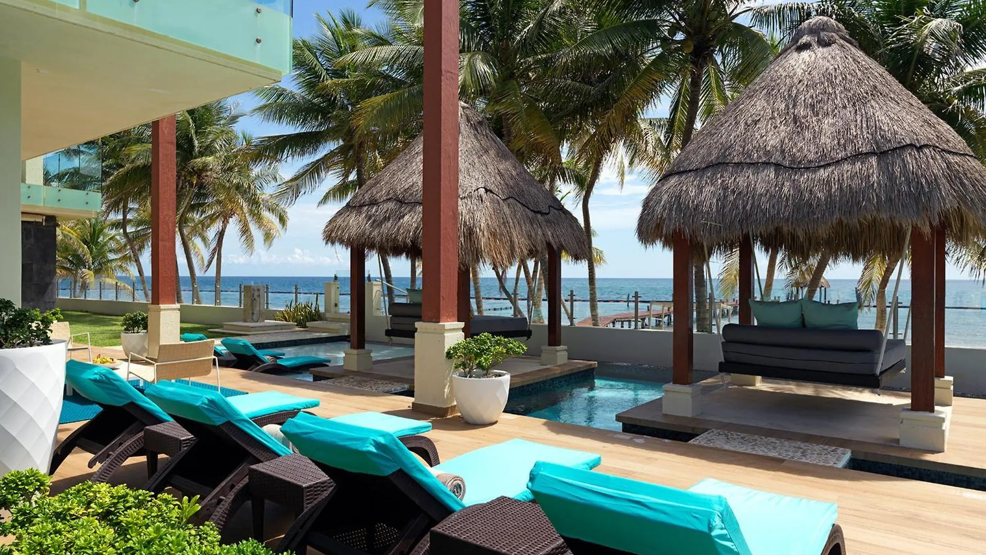 Azul Villa Esmeralda Puerto Morelos
