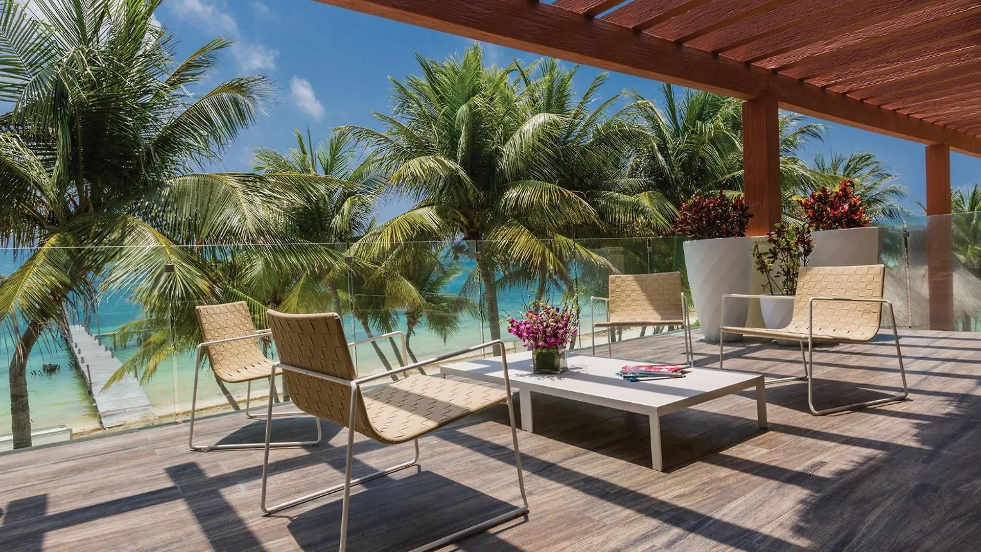 Azul Villa Esmeralda Puerto Morelos